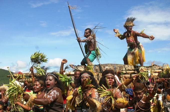 Pesta Budaya Papua: Merayakan Warisan Tradisi