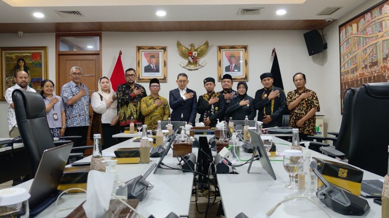 Fadli Zon Terima Lembaga Pemangku Adat Jayakarta dan Budayantara: Dorong Pelestarian Manuskrip Al Fatawi - Budayantara TV