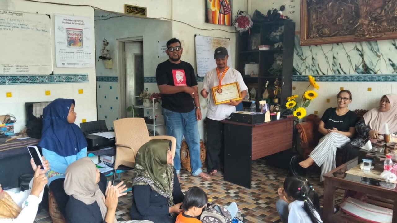 Sanggar Seni Panginyongan Banyumas Raih Piagam Apresiasi Pelestari Budaya dari Budayantara Media - Budayantara TV