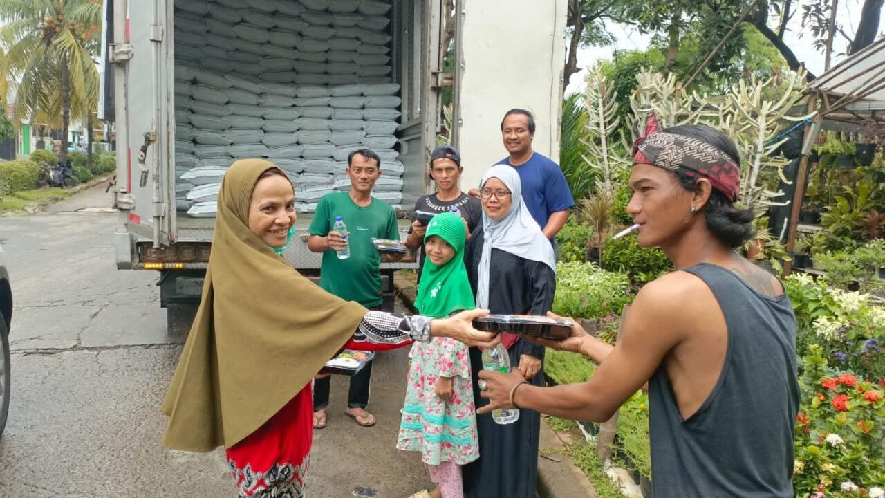 Meski Hujan Gerimis, PROGRAM JUMAT BERKAH WARTAWAN Tetap Jalan Menemui Penerima Manfaat - Budayantara TV