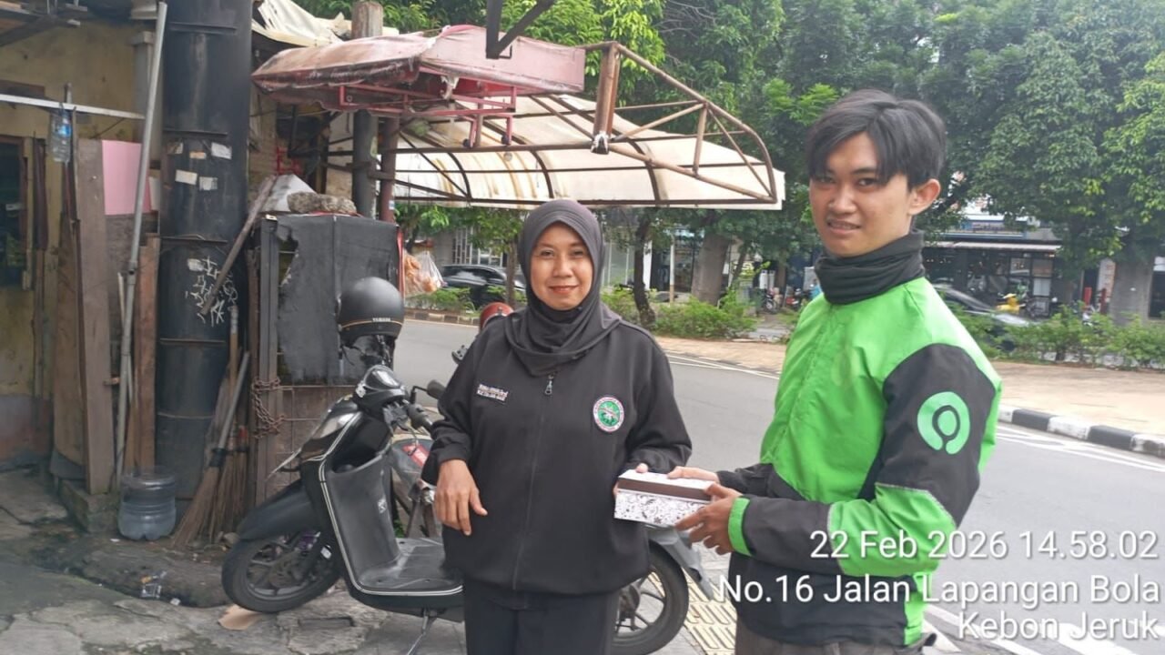 IKB Jakarta Barat Tebar Kebaikan Ramadhan, Berbagi Takjil untuk Ojol dan Lansia - Budayantara TV