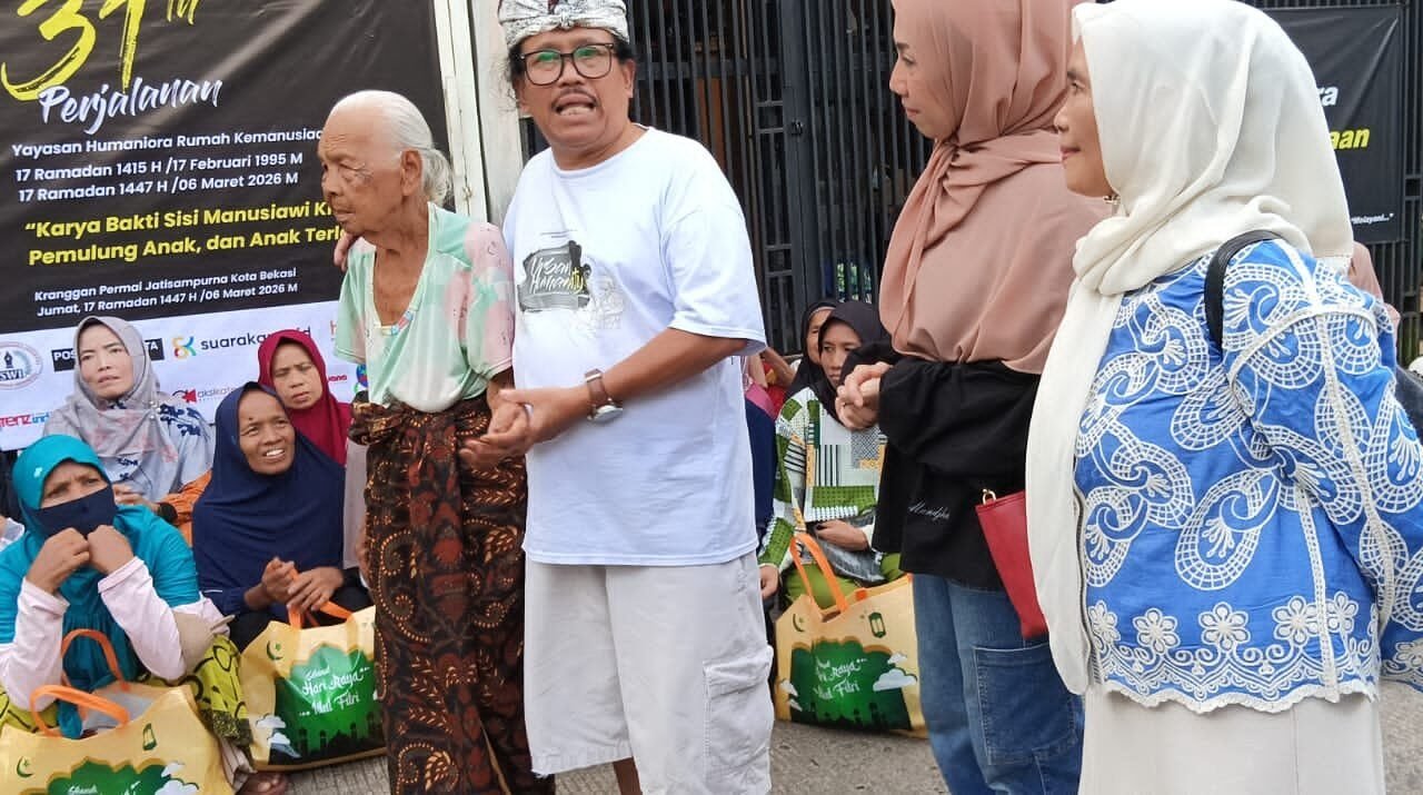 Santuni Janda Lansia Pemulung, Yayasan Humaniora Rumah Kemanusiaan Sambut HUT Ke-31 dengan Aksi Nyata Kepedulian - Budayantara TV