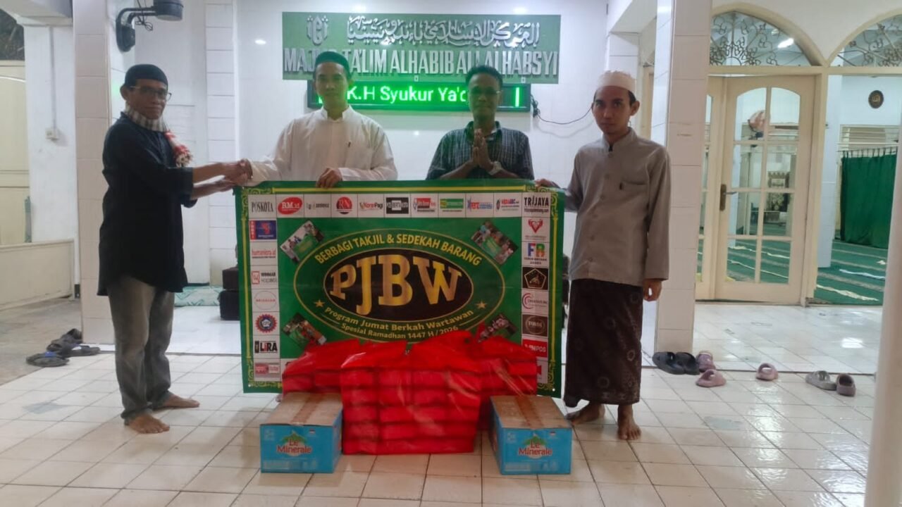 Memasuki Hari ke-23 Ramadhan, JUMAT BERKAH WARTAWAN Berbagi Takjil ke Masjid Al-Auwabin Kwitang Jakarta Pusat - Budayantara TV