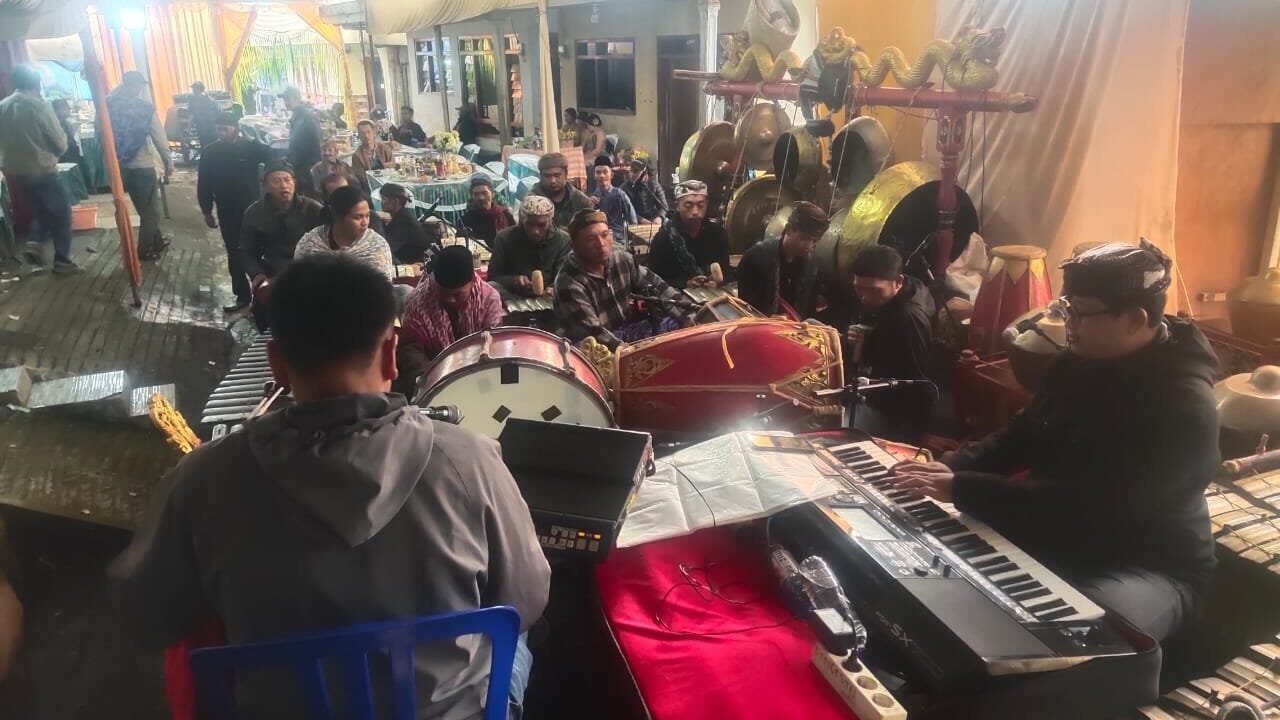 Sinergi Intelektual dan Spiritual Menggema di Bromo: Pagelaran Wayang “Pandu Swarga” Hidupkan Nilai Leluhur Tengger - Budayantara TV