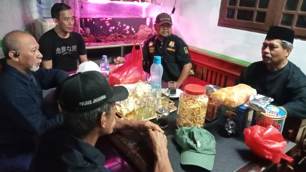 Pererat Solidaritas, Pokdarkamtibmas Sub Sektor 41 Jagakarsa Gelar Silaturahmi Halal Bihalal Ke Kediaman Kasektor Jagakarsa - Budayantara TV