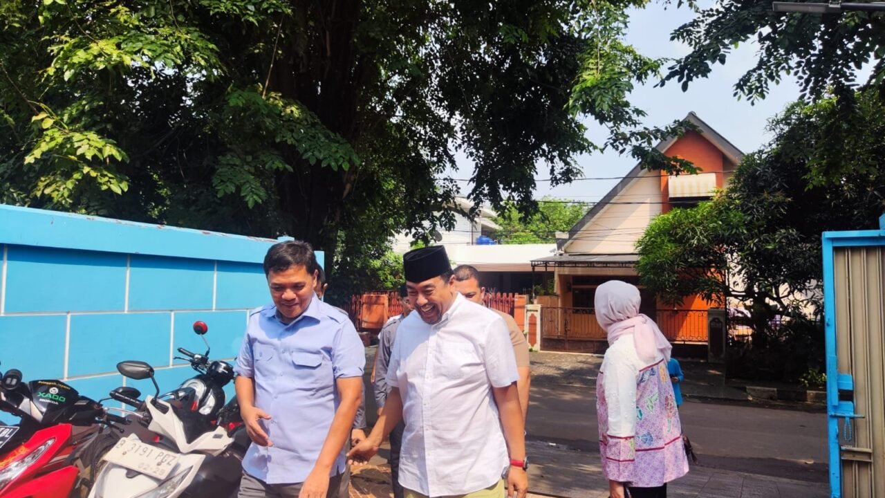 Ketua Komisi III DPR RI Apresiasi Dapur SPPG Duren Sawit yang Higienis dan Standar Operasional - Budayantara TV