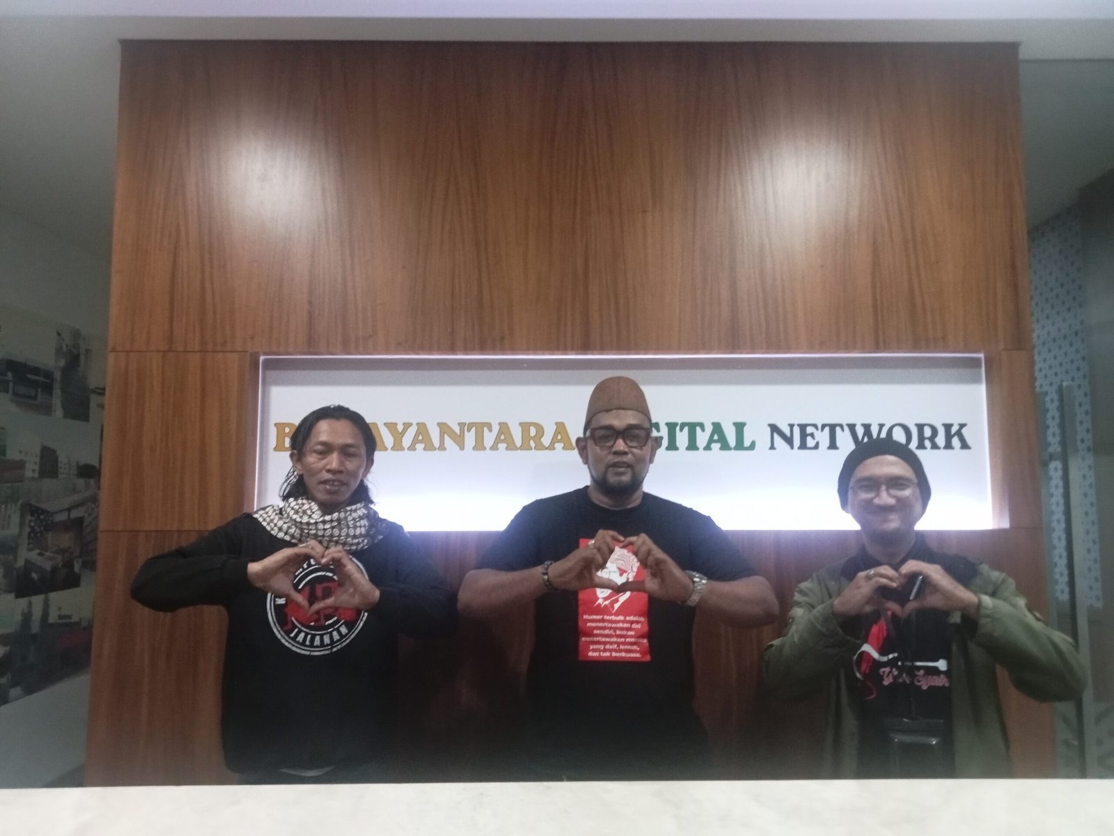 Iwenk MJC Pelopor Gerakan Holopis Kuntul Baris Kunjungi BDN, Bahas&nbsp; Buku Inspiratif