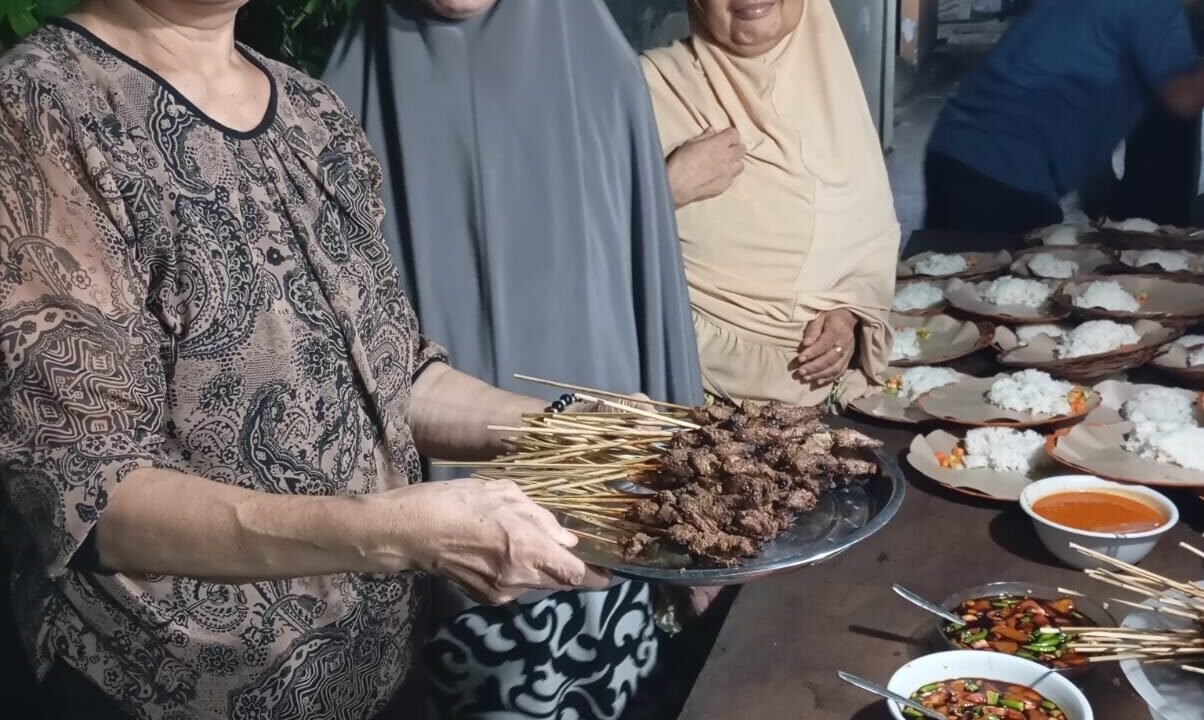 Warga RT 14/05 KLS Gelar “Nyate Bareng Rame-Rame” Usai Idul Adha - Budayantara TV