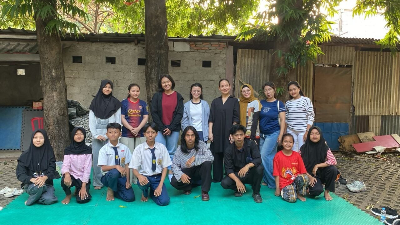 Mahasiswi Universitas Atma Jaya Terpukau, Studi Budaya di Kampung Budaya Pencak Silat Beksi Lampaui Ekspektasi - Budayantara TV