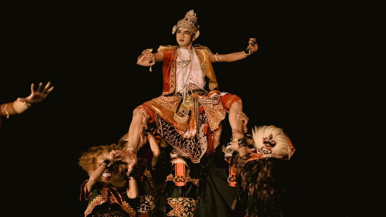Sendratari Smara Jati Hidupkan Malam di Sigandul View Temanggung, Sanggar Puspita Sakanti Bawa Kisah Ramayana - Budayantara TV