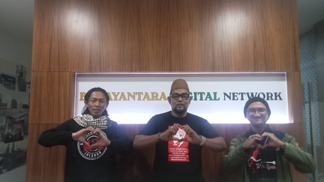 Iwenk MJC Pelopor Gerakan Holopis Kuntul Baris Kunjungi BDN, Bahas&nbsp; Buku Inspiratif - Budayantara TV