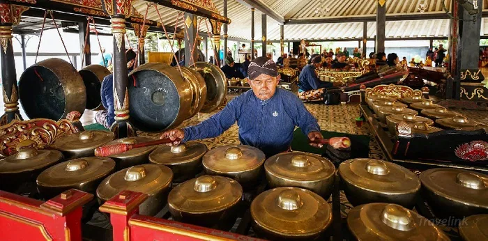 Gamelan Jawa: Harmoni Magis dari Jantung Nusantara - Budayantara TV