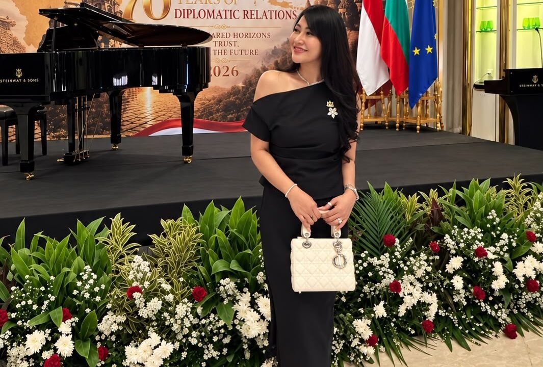 Renee Partina (Budayantara) Hadir dalam Balutan Gaun Hitam di Perayaan 70 Tahun Hubungan Bulgaria–Indonesia - Budayantara TV