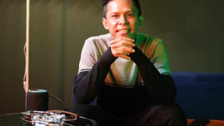Agung Hermawan Hadirkan “Atas Nama Siapa?”, Lagu Galau tentang Cinta, Batas, dan Keberanian untuk Pergi - Budayantara TV