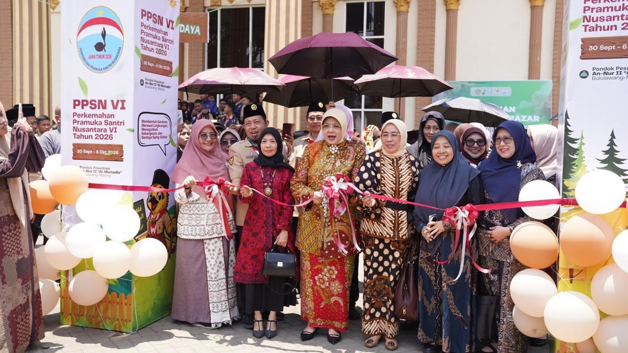 Bunda Santri Indonesia Buka Bazar PPSN VI: Pakaian Adat Adalah Jati Diri, Bazar Adalah Jalan Kemandirian - Budayantara TV