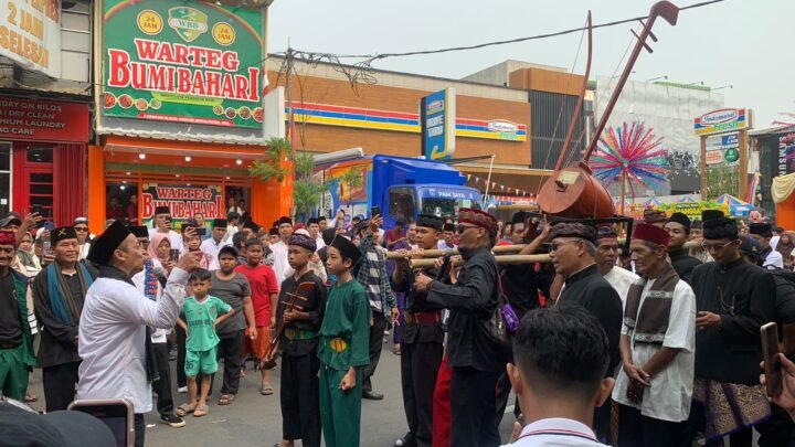 Festival Palang Pintu Kemang ke-17: Ketika Tradisi Betawi Bertemu Tehyan Raksasa - Budayantara TV